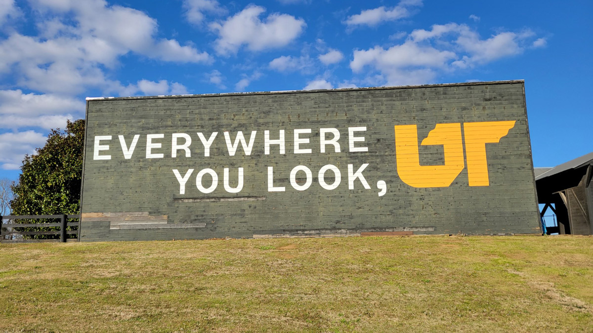 Painting Complete on 25th Mural in Hardeman County