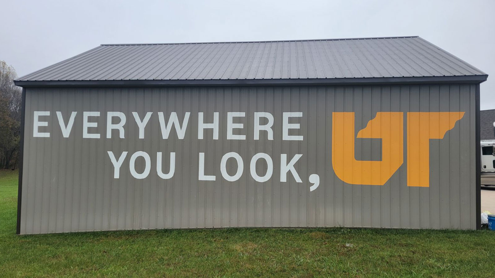 Rocky Ridge Farm Hosts Second UT Mural in Overton County, Celebrating a Legacy of Volunteer Spirit