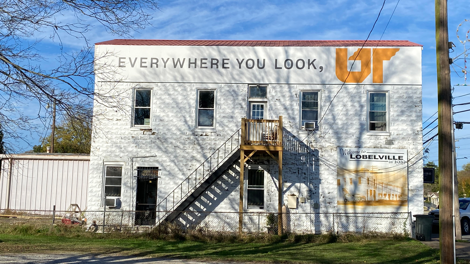 Lobelville Mayor Hosts Mural as Reminder of UT’s Rural Impact